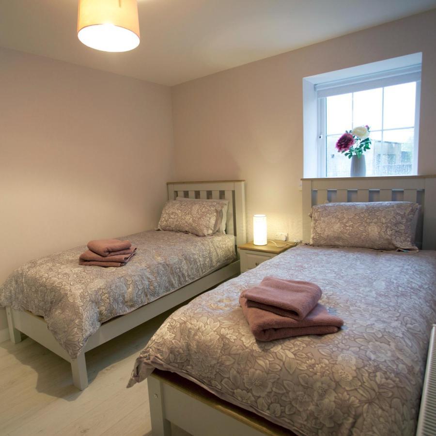 Cash Hill Farm Cottages Ballinamallard 外观 照片